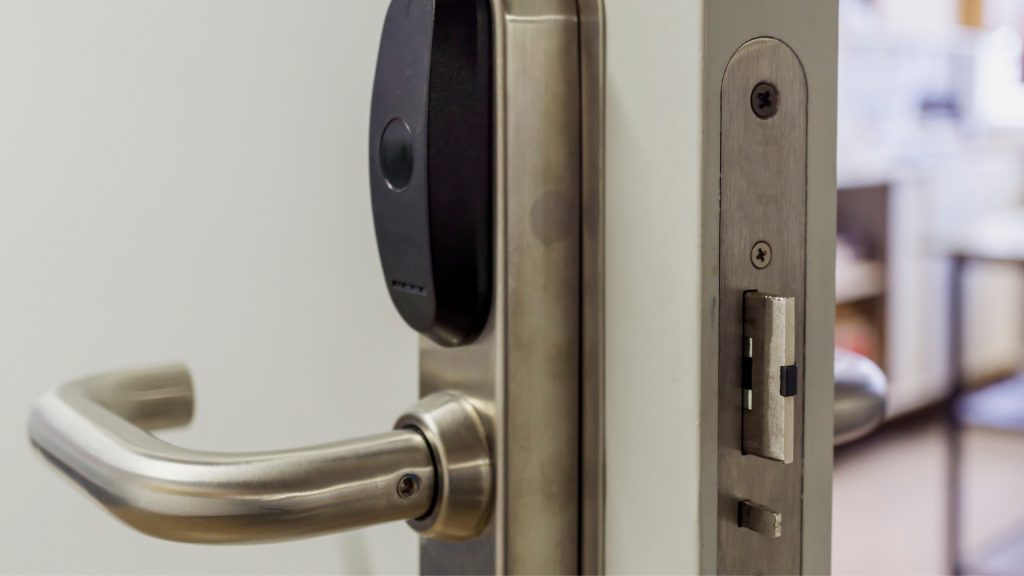 A multipoint locking system on a commercial door